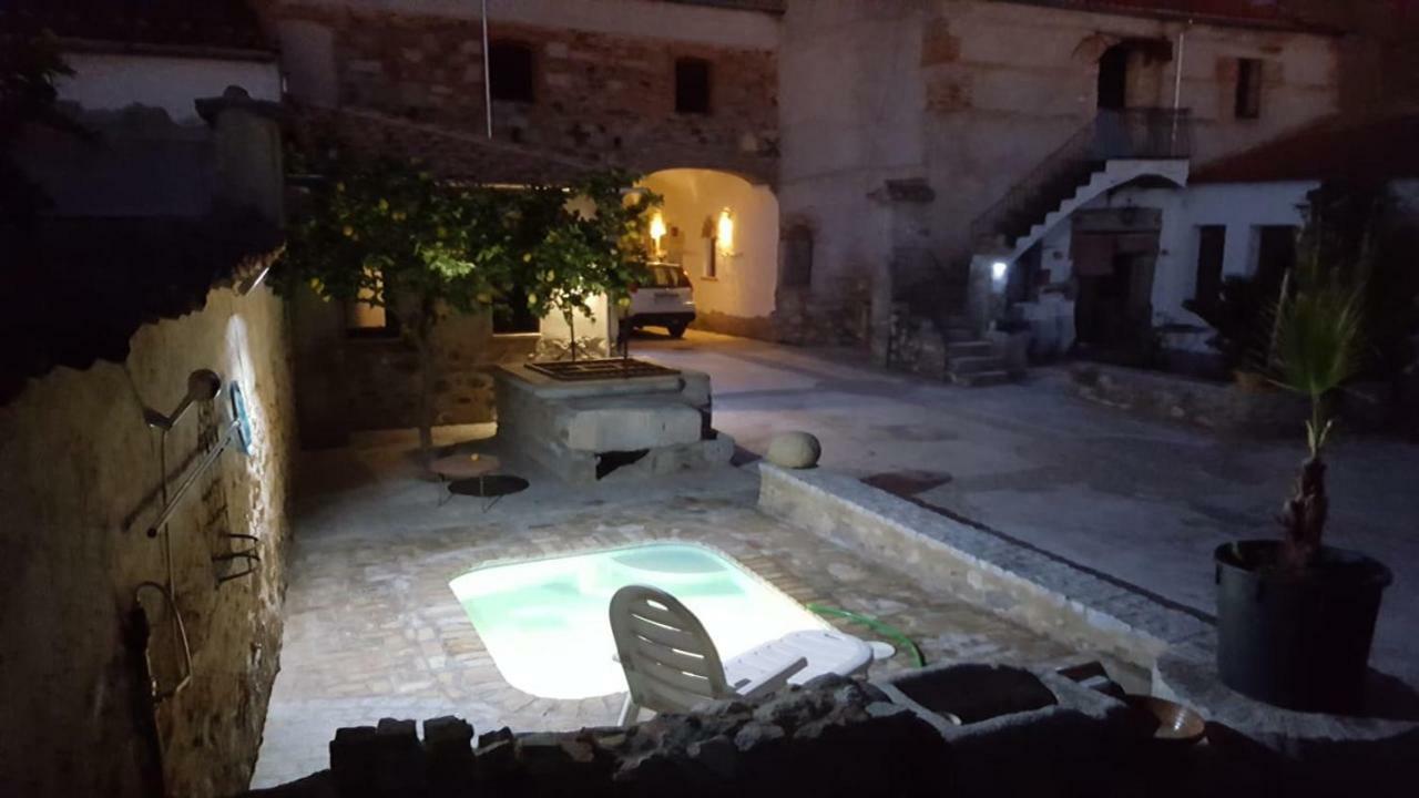 Casa de pueblo Montenegro Zalamea de la Serena Exterior foto